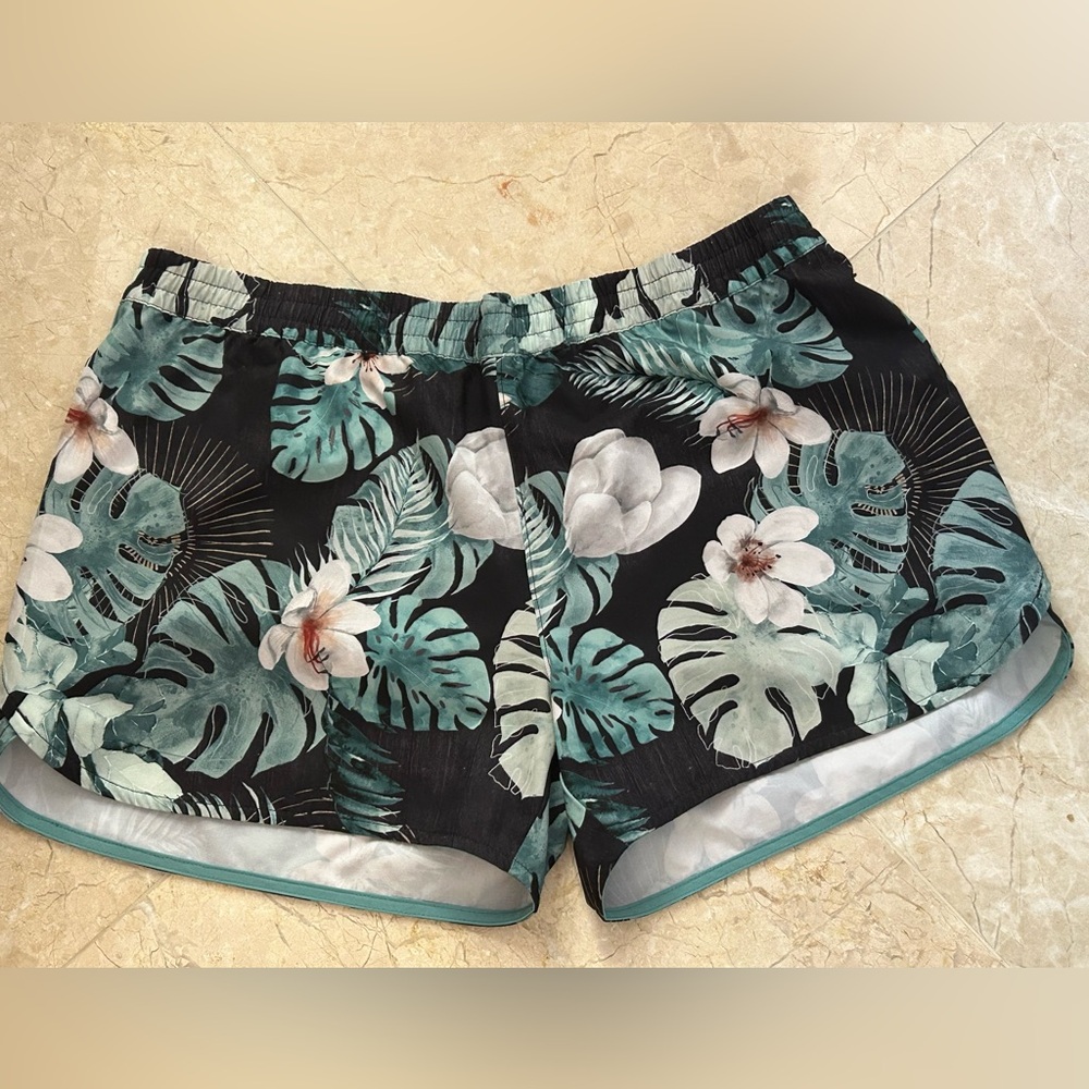 World Wide Sportsmen Floral Print Women's Shorts Sz XL/TG